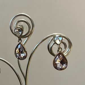 SIGNED TAHARI QUALITY GOLD CLEAR PINK RHINESTONES TEAR DROP EARRINGS